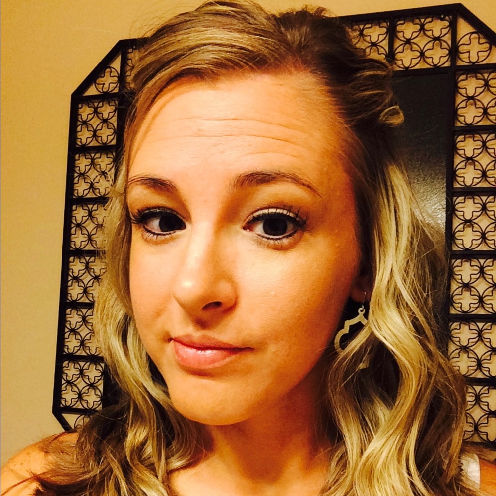 Meet your Posher, Heidi
